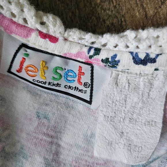 VTG Jet Set Floral Romper Jumper Long Sleeve. Fake pearl button. Lace collar. - Picture 8 of 8